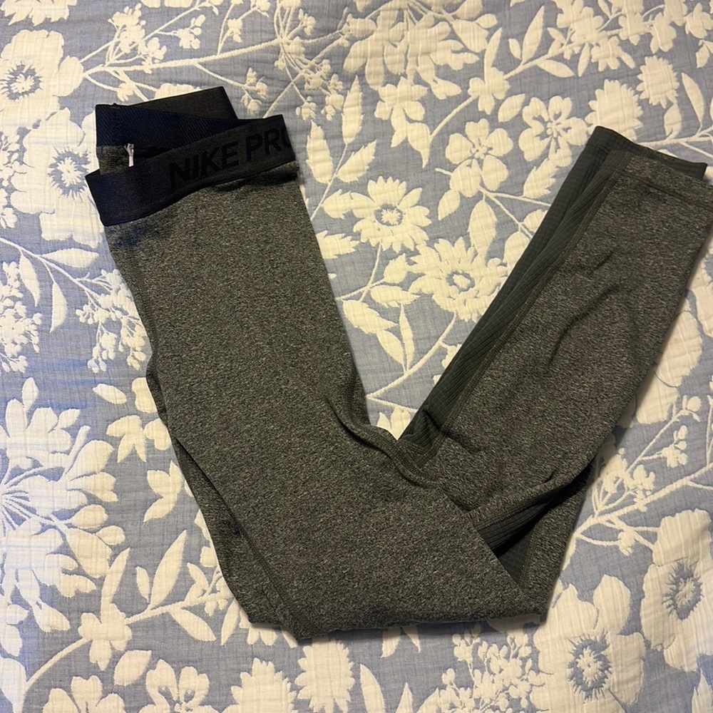 Grey Nike pro leggings